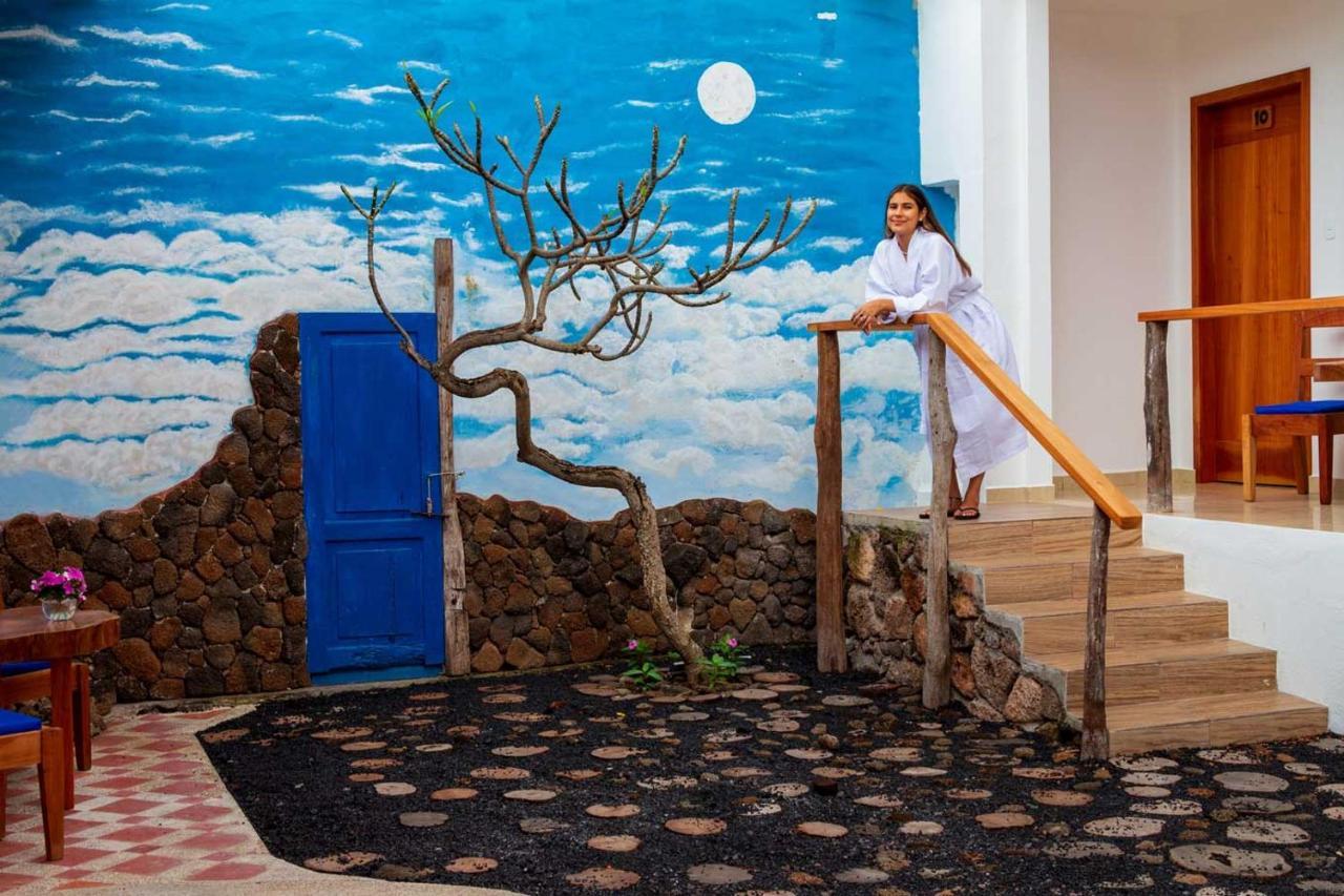 Plaza Luna Suites Puerto Ayora  Εξωτερικό φωτογραφία