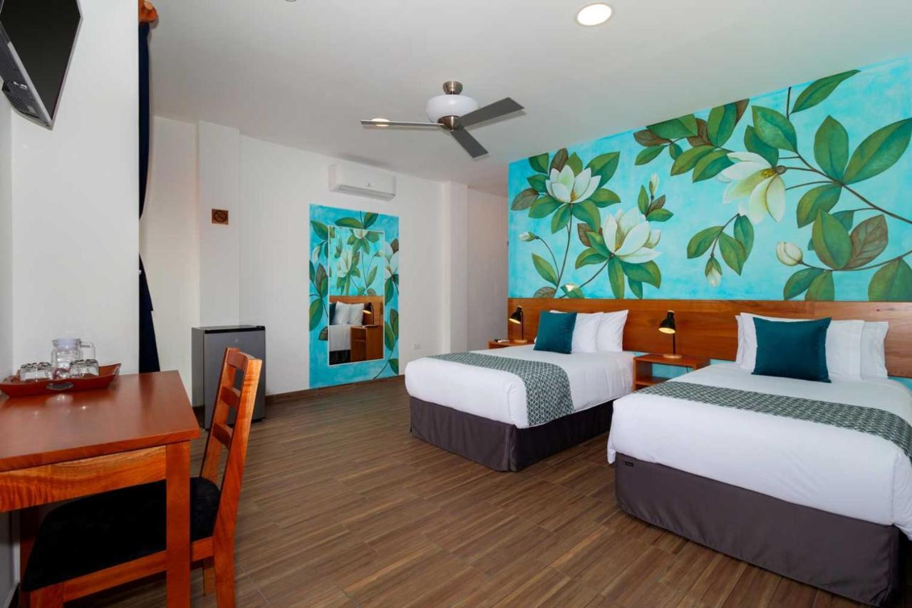 Plaza Luna Suites Puerto Ayora  Εξωτερικό φωτογραφία
